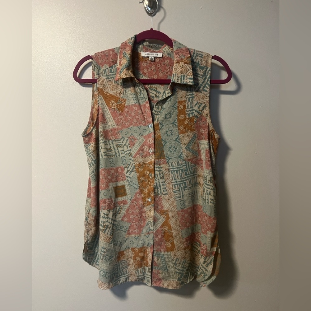 Rose + Olive Button Up Patchwork Sleeve Less Top … - image 1